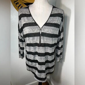 89th & Madison, L, metallic,ribbed, 3/4 exposed front  jeweled zip striped tunic